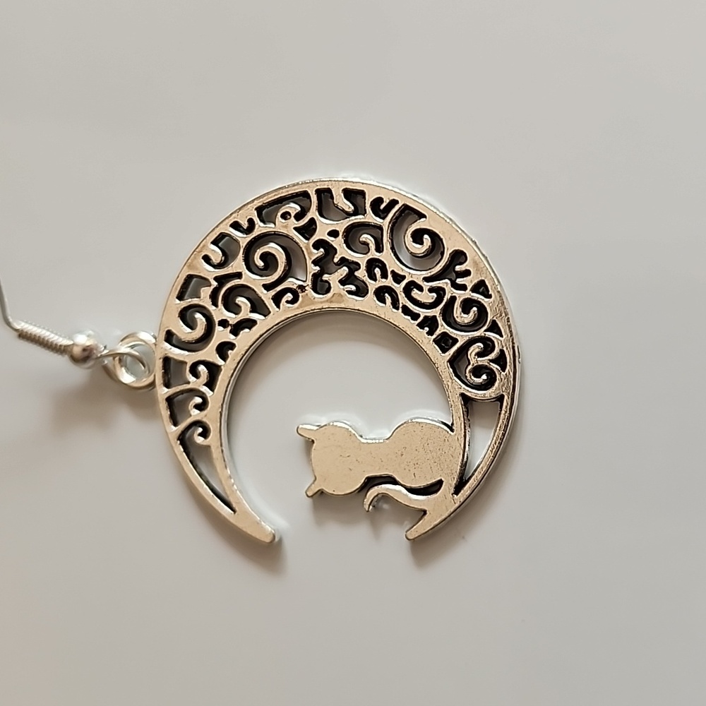 Crescent Moon Cat Earrings Silver 925S Posts ER - Picture 4 of 5